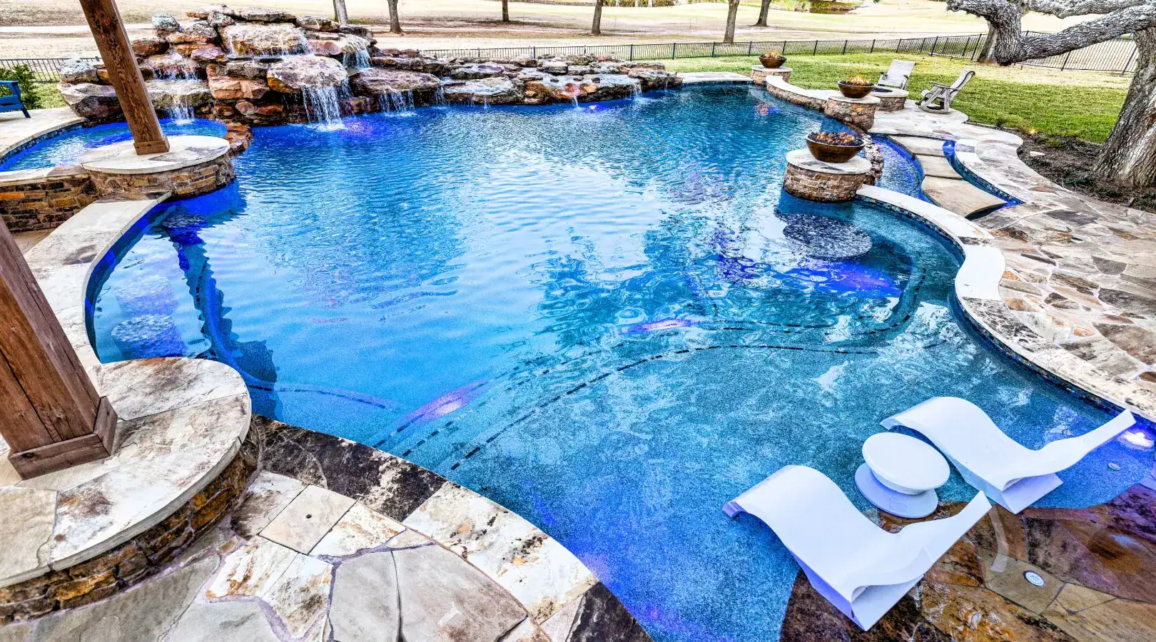 Backyard Custom Pools Bridgeland, TX