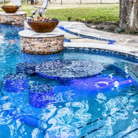 custom swimming pool builders Cypress, TX